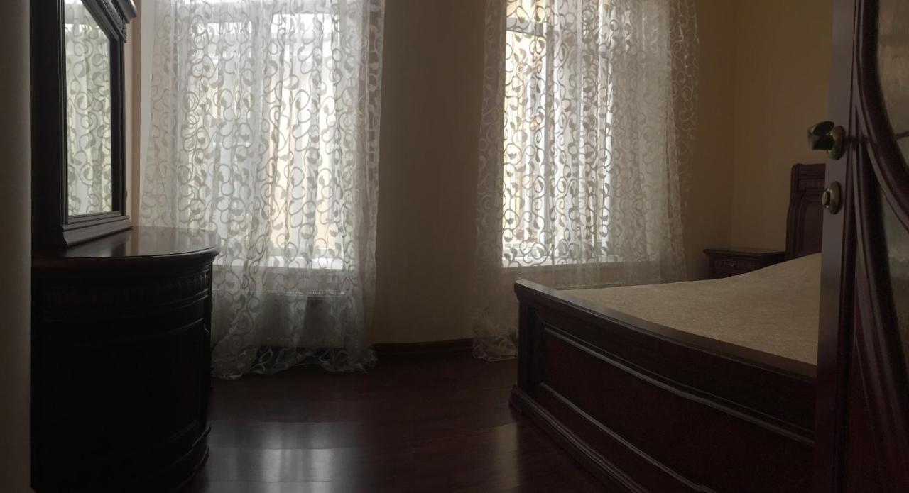 Cozy Studio Near Greek Square Apartment โอเดสซา ภายนอก รูปภาพ